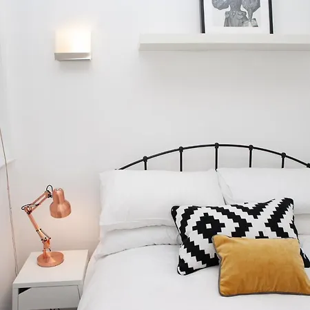 River-side 1 Bedroom In Bristol