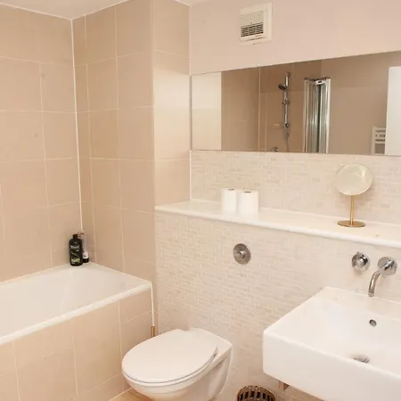 River-side 1 Bedroom In Appartement
